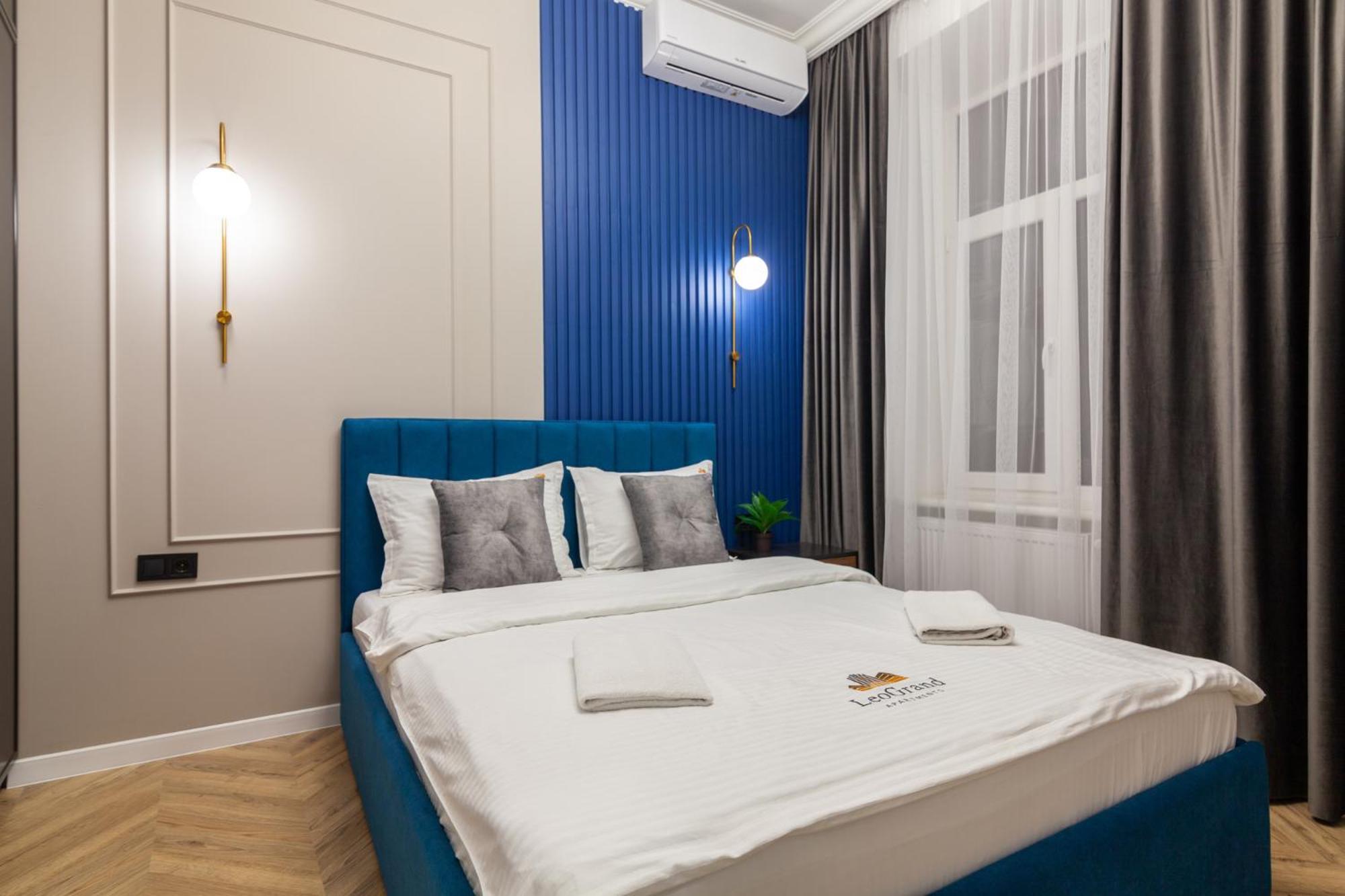 Leogrand Vip On Svobody Avenue 43 Apartman Lviv Kültér fotó